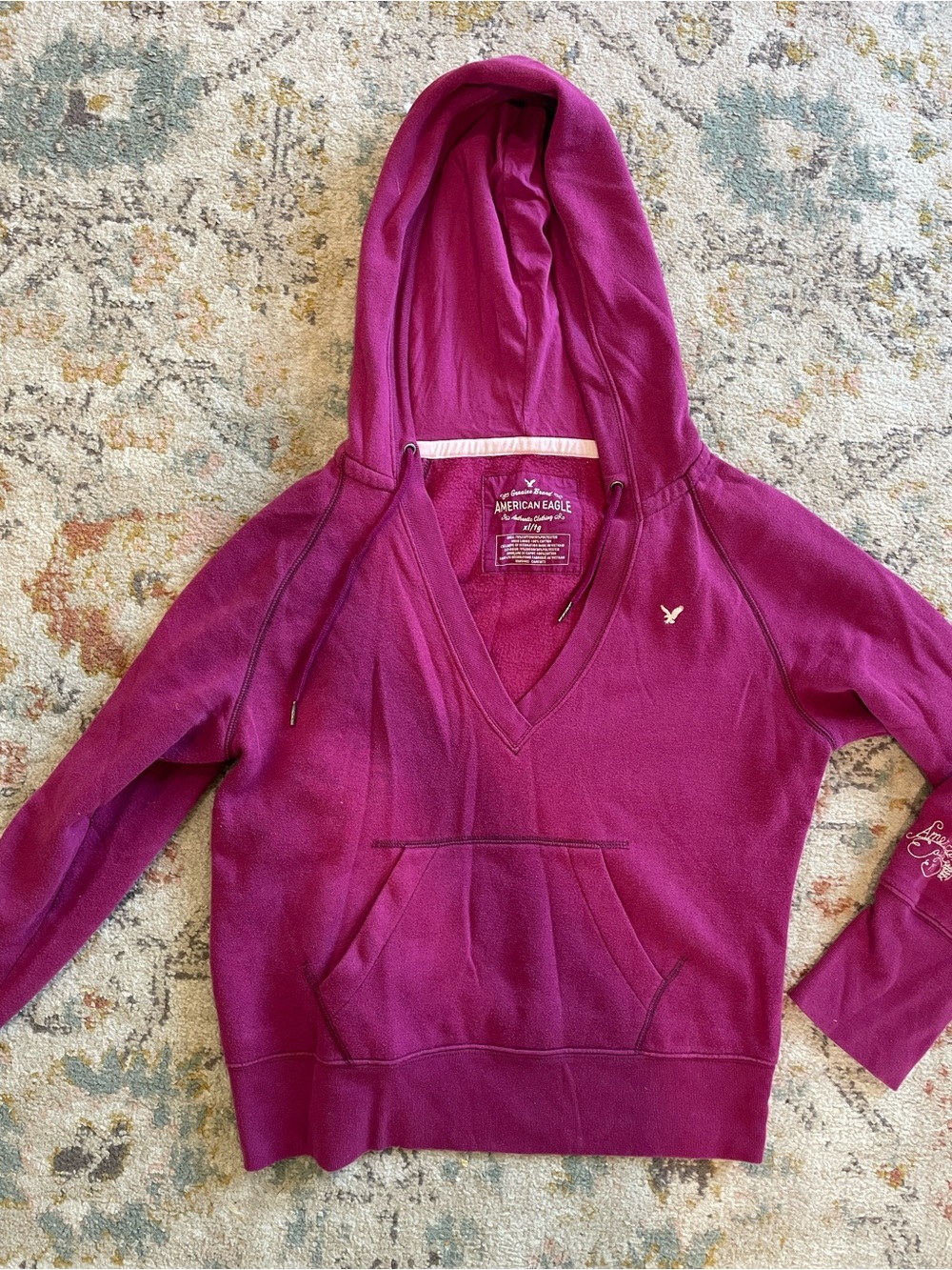 American Eagle Outfitters Hooded V-Neck Pullover - Raspberry Magenta